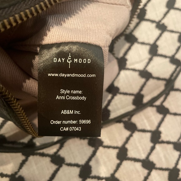 Day & Mood leather cross body - Picture 4 of 5